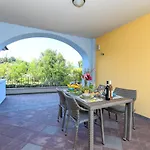Rosa Nyaraló Manerba del Garda