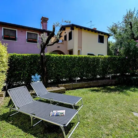 Holiday home Rosa